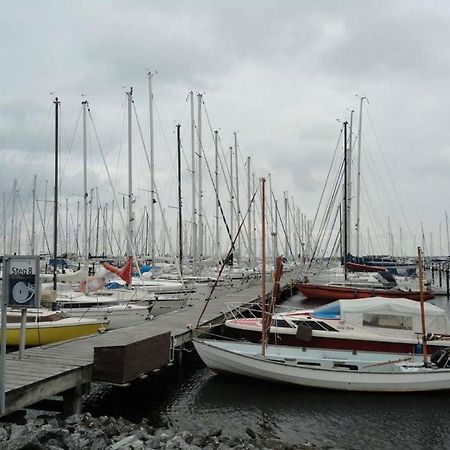 Oase An Der Ostsee Mit 2 Schlafzimmern Heiligenhafen Exterior foto
